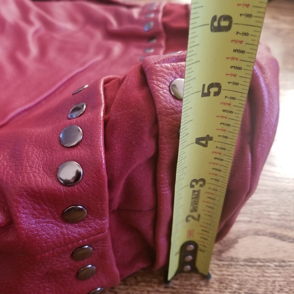 Garnet Red Handbag with Extra Wide Strap - Picture 5 of 8